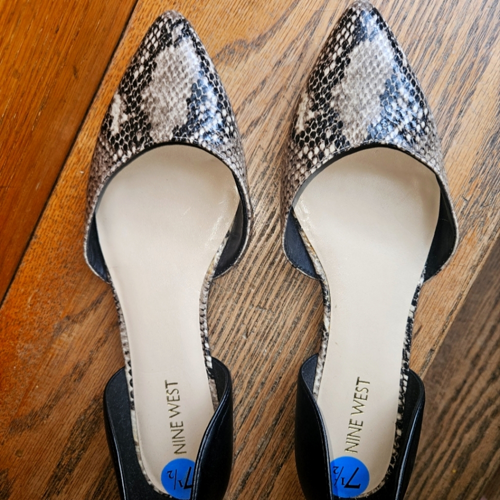Nine West Black and Cream D'Orsay Flats